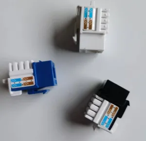 UTP CAT6 90°keystone jack(美式模块，只能用于面板，配线架没有找到匹配的，找华隆2.0元/未税）